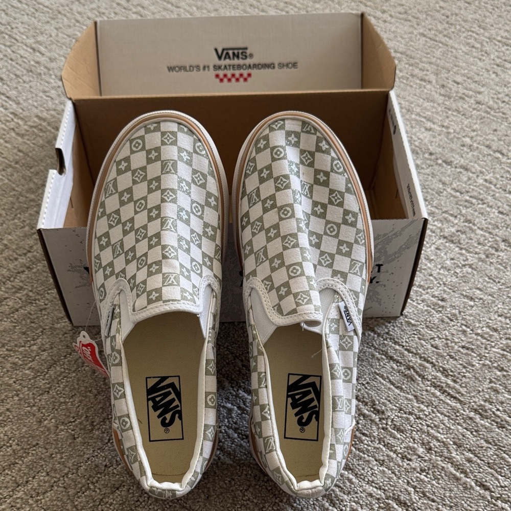Vans Slip-On Checkerboard Monogram Shoe in Grey/White